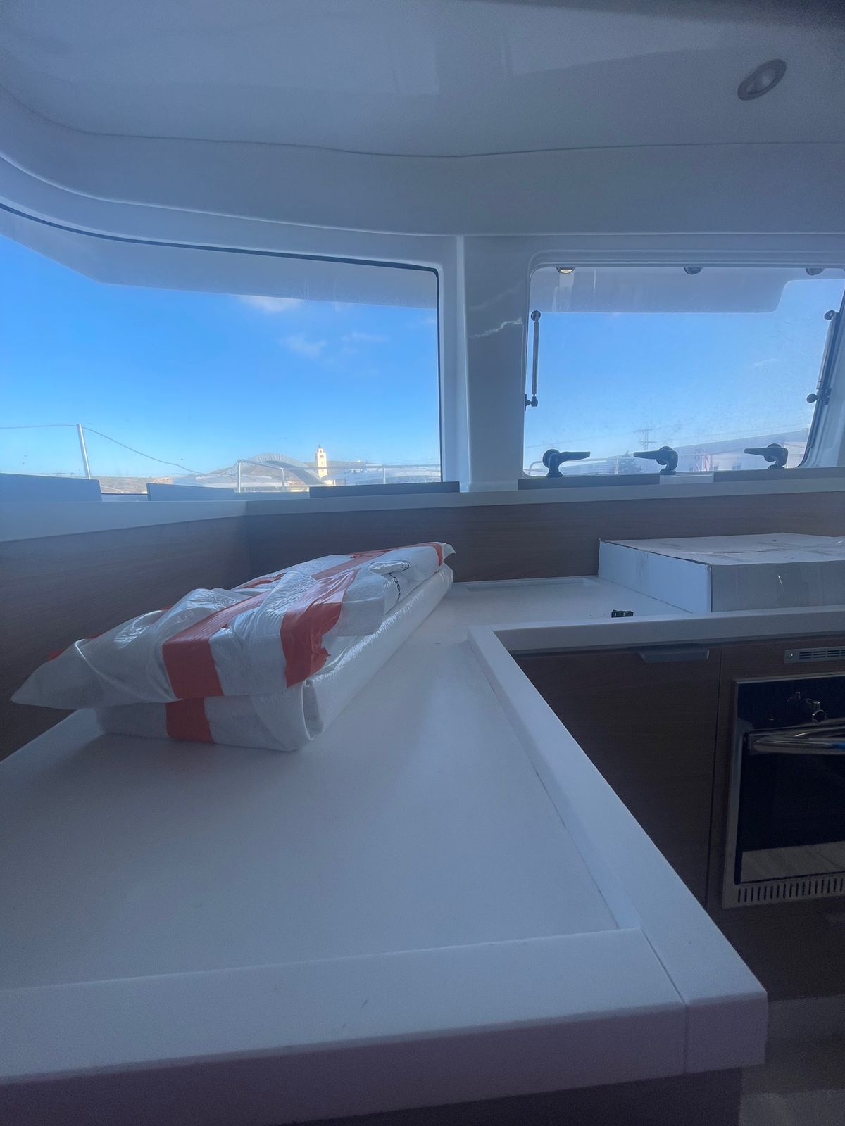 Bali 4.2 Interior Slide